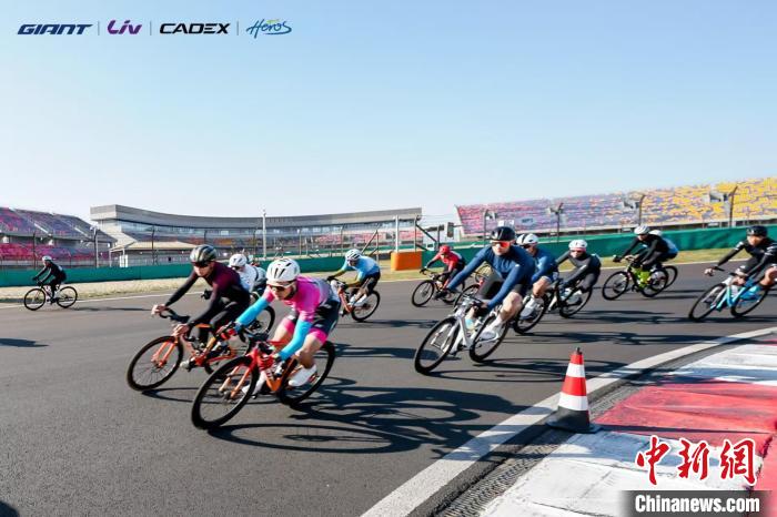 2024骑行盛典在上海国际赛车场圆满落幕，五个组