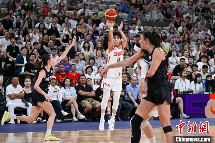 中国女篮小组赛三连胜挺进四强迎战日本队