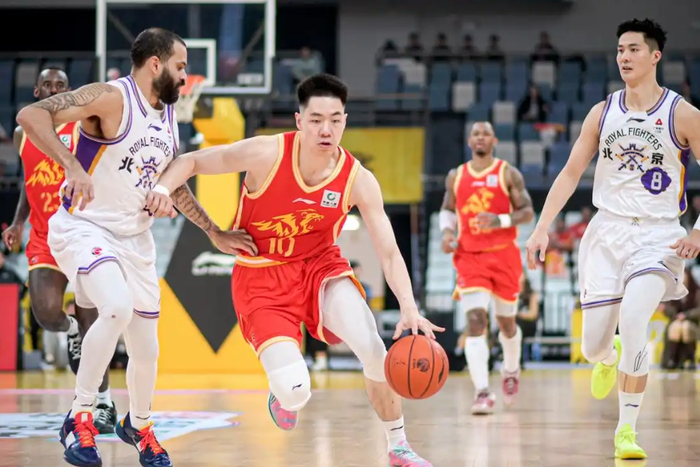 浙江广厦斩获2000万冠军奖金 楼总坚持投入助力新