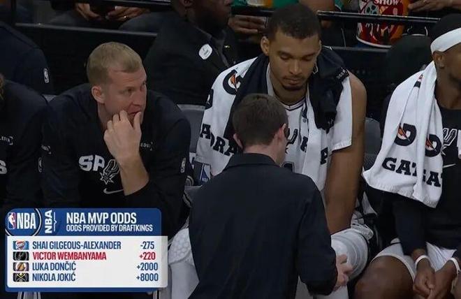 文班亚马30分钟砍41+16创纪录冲击MVP