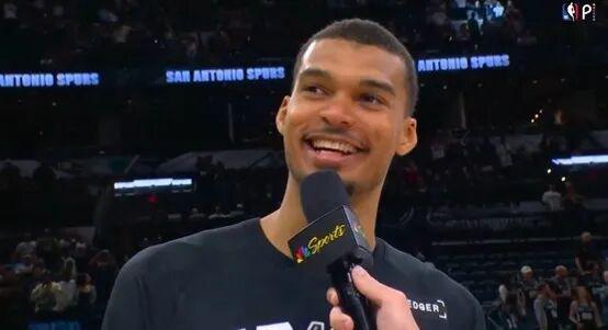 文班亚马30分钟砍41+16创纪录冲击MVP