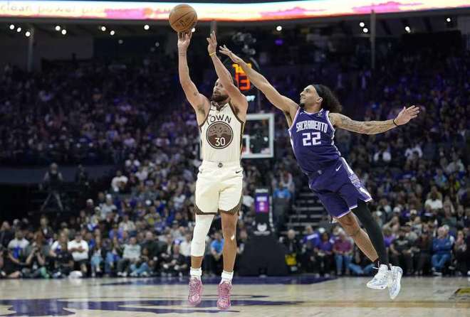 库里复出里程碑勇士末节崩盘不敌国王