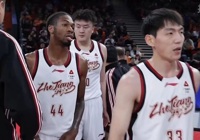 CBA常规赛第40轮激战落幕 多强格局生变广东惨遭